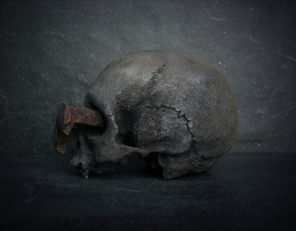 Skull mixed media sculpture "Rust nail vii" - SCULPTURE