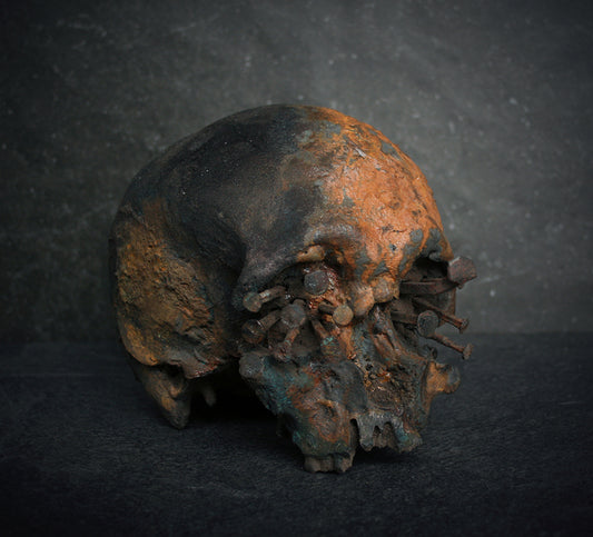 Skull mixed media sculpture "Voodoo nails B" - SCULPTURE