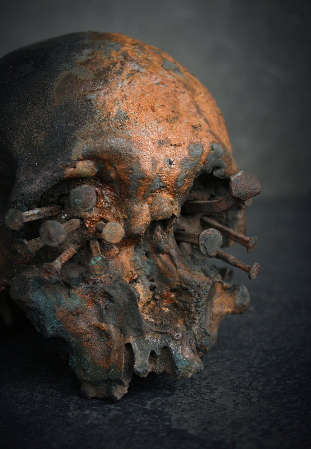 Skull mixed media sculpture "Voodoo nails B" - SCULPTURE