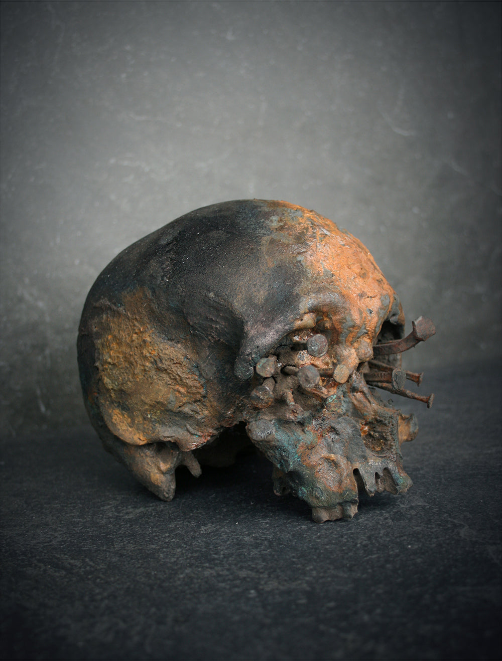 Skull mixed media sculpture "Voodoo nails B" - SCULPTURE