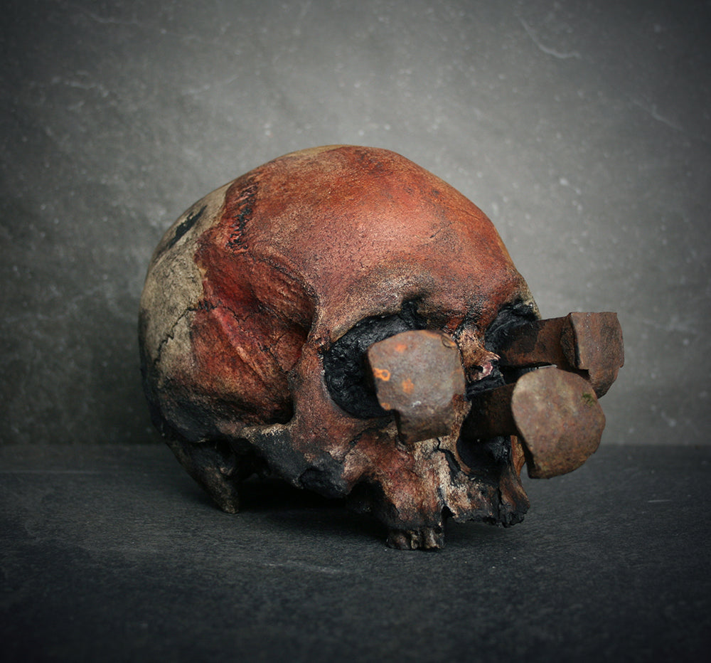 Skull mixed media sculpture "Rust nail viiii" - SCULPTURE