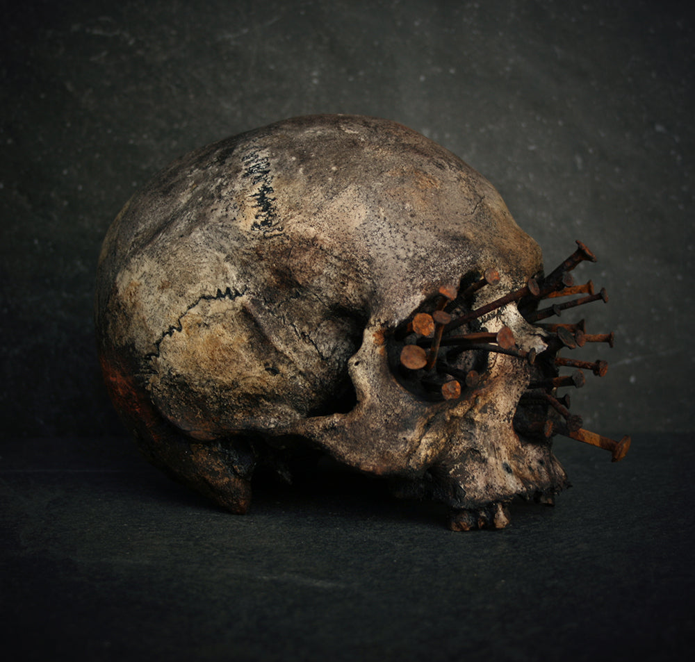 Skull mixed media sculpture "Voodoo nails C" - SCULPTURE