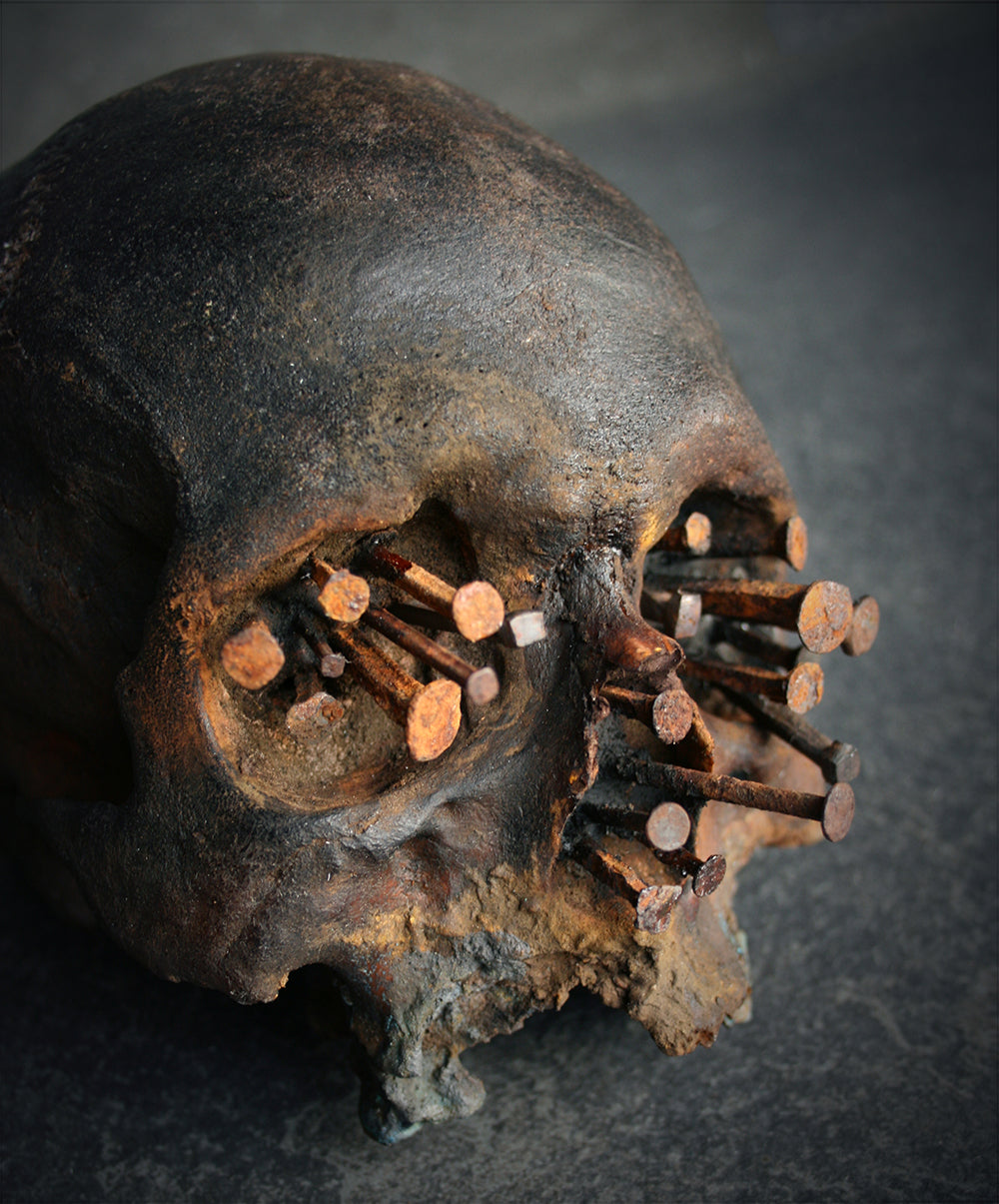 Skull mixed media sculpture "Voodoo nails D" - SCULPTURE