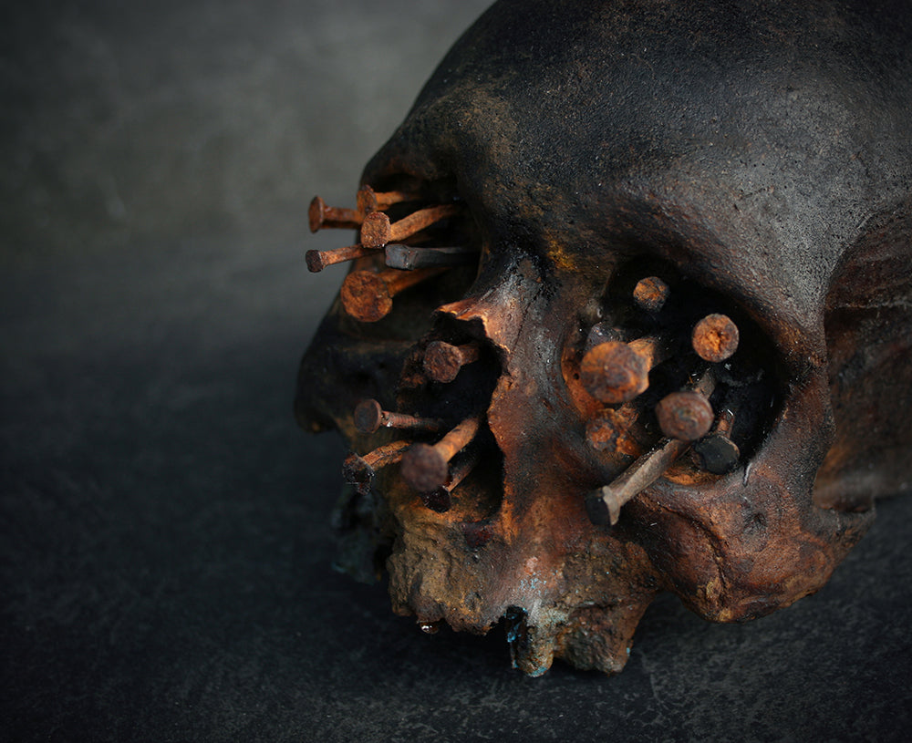 Skull mixed media sculpture "Voodoo nails D" - SCULPTURE