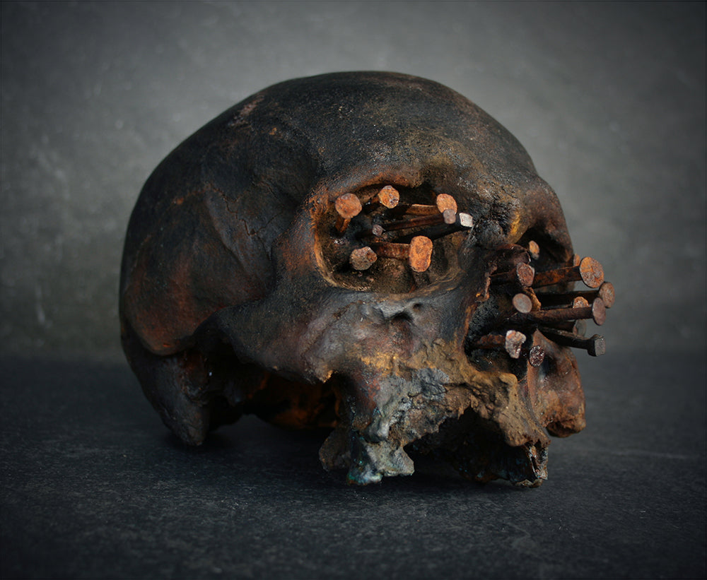 Skull mixed media sculpture "Voodoo nails D" - SCULPTURE