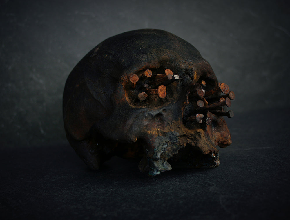 Skull mixed media sculpture "Voodoo nails D" - SCULPTURE