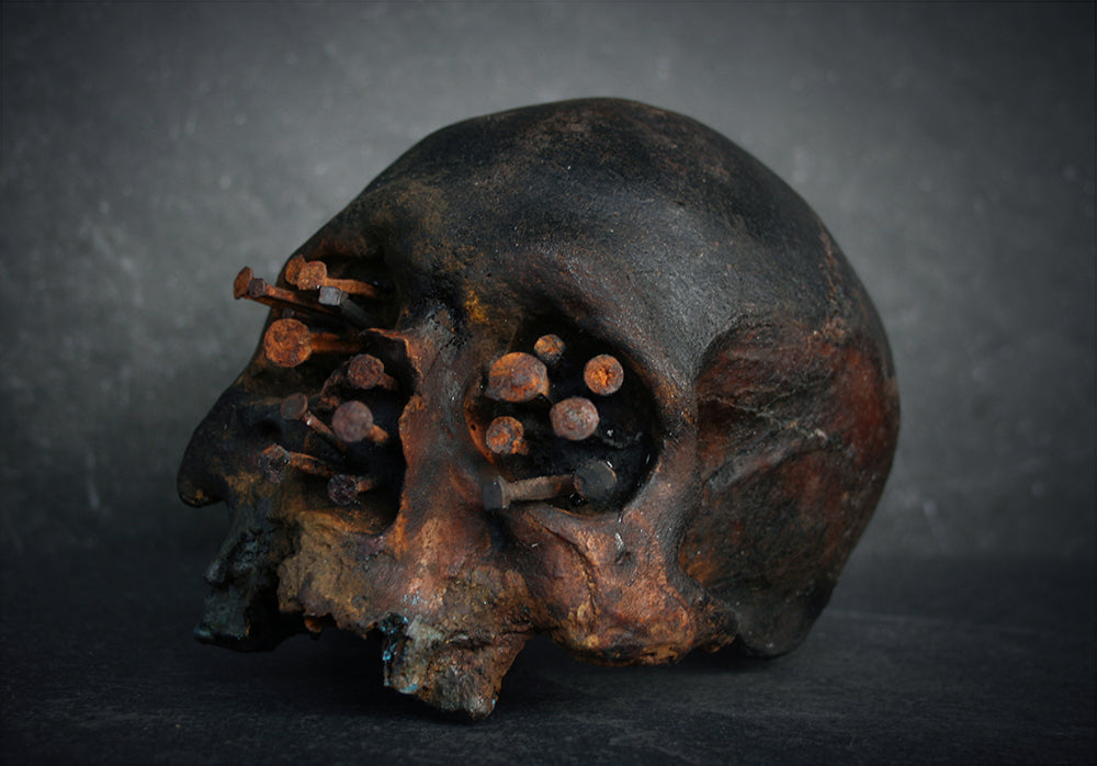 Skull mixed media sculpture "Voodoo nails D" - SCULPTURE