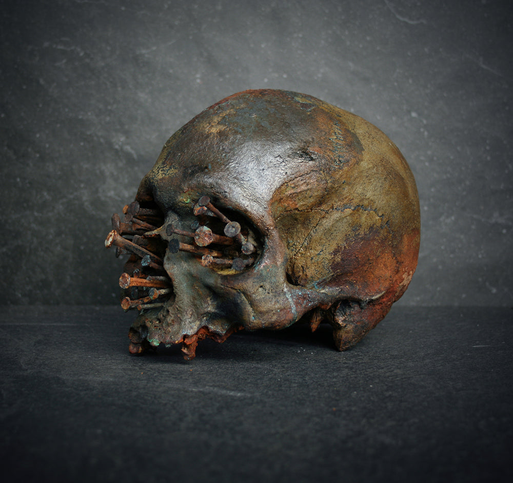 Skull mixed media sculpture "Voodoo nails E" - SCULPTURE