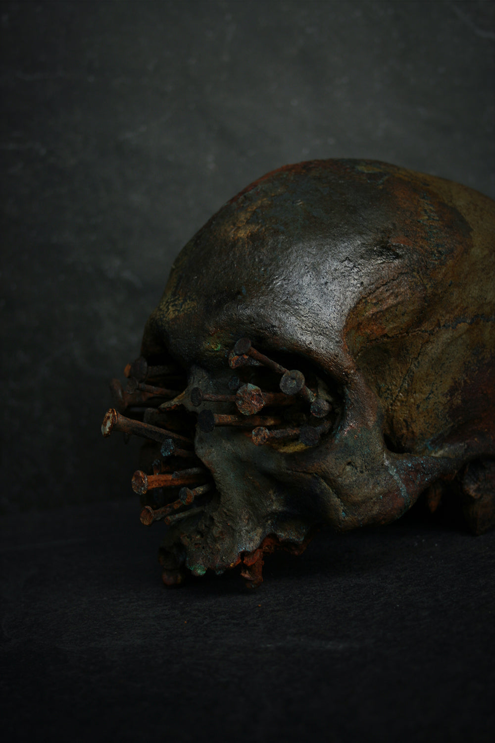 Skull mixed media sculpture "Voodoo nails E" - SCULPTURE