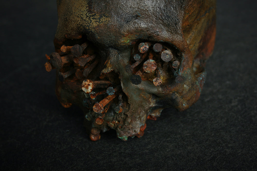 Skull mixed media sculpture "Voodoo nails E" - SCULPTURE