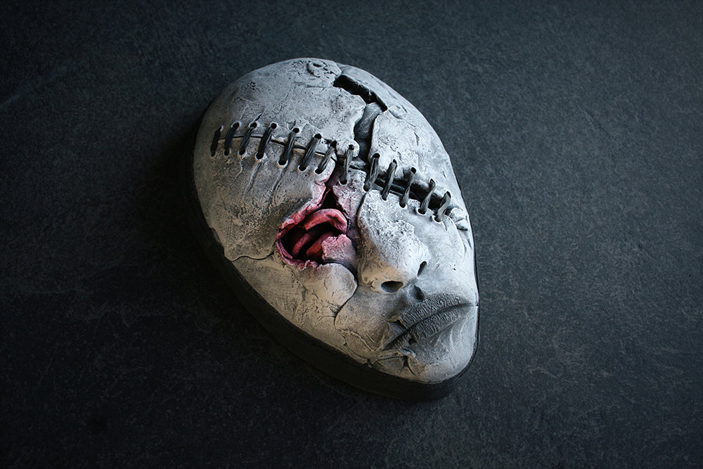 Ceramic sculpture mask "Meat eye w long stitch" - SCULPTURE