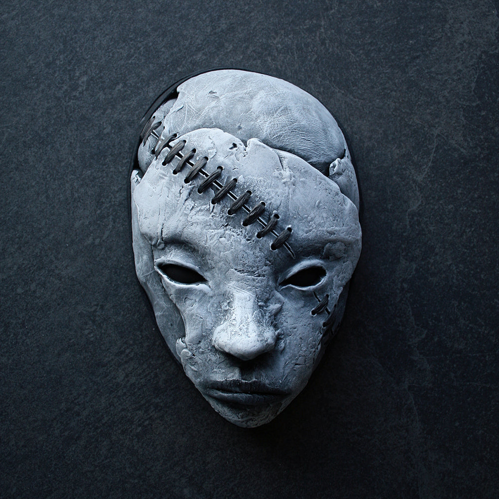 Ceramic sculpture mask "Diagonal stitch I" - SCULPTURE