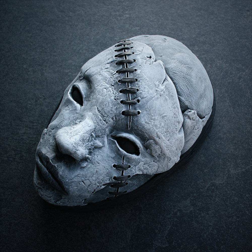 Ceramic sculpture mask "Diagonal stitch I" - SCULPTURE