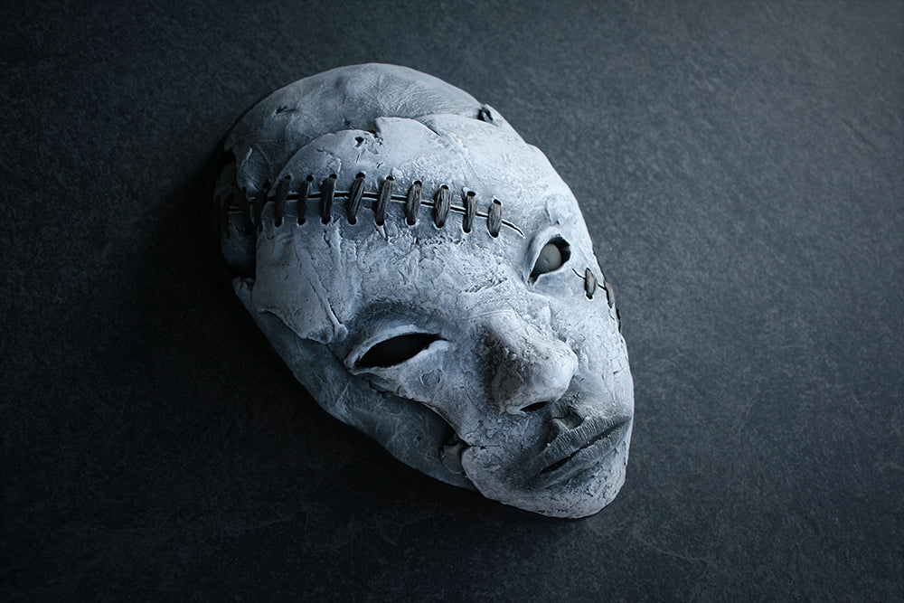 Ceramic sculpture mask "Diagonal stitch I" - SCULPTURE