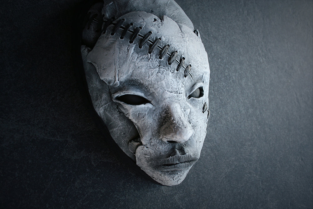 Ceramic sculpture mask "Diagonal stitch I" - SCULPTURE