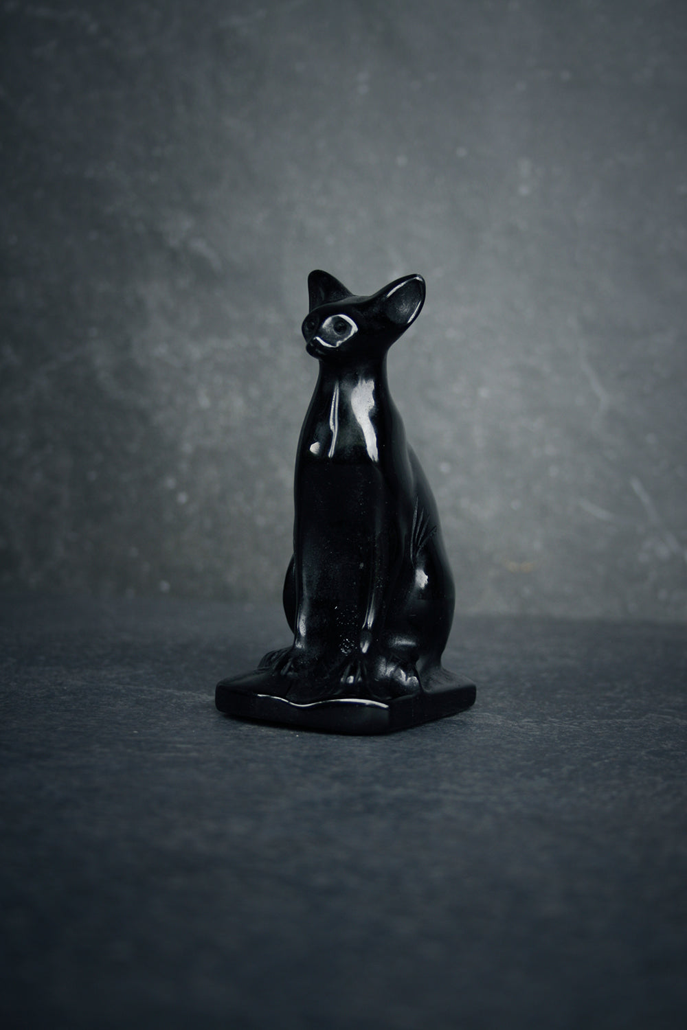 Bastet with NO necklace, carved black obsidian - RITUAL ITEM