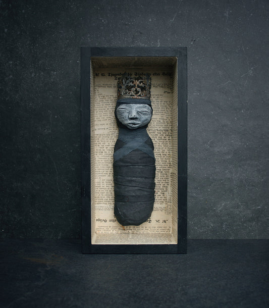 Sculpture "Stillborn king" - mixed media sculpture