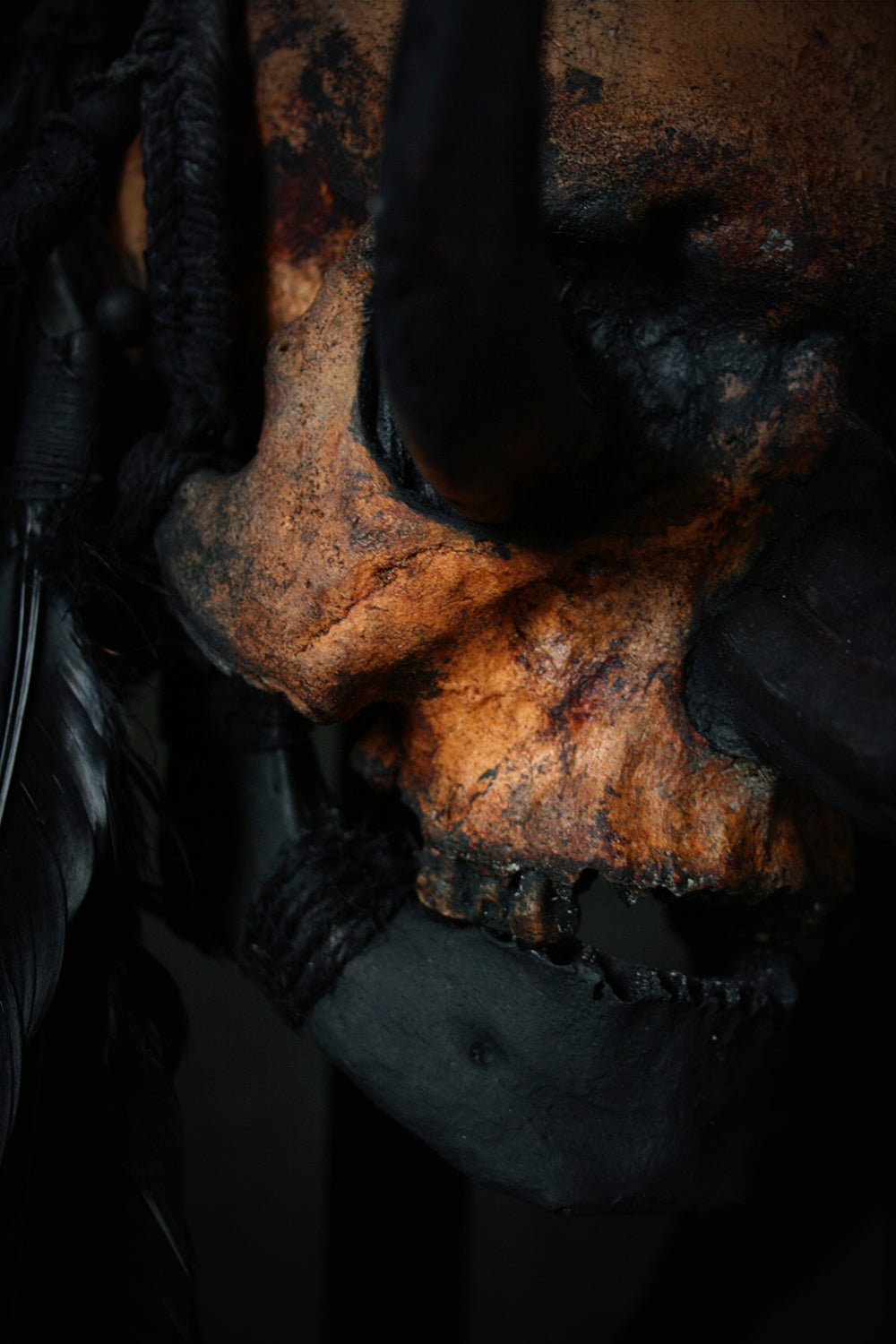 Skull mixed media sculpture "Black Chief Khaal" - SCULPTURE