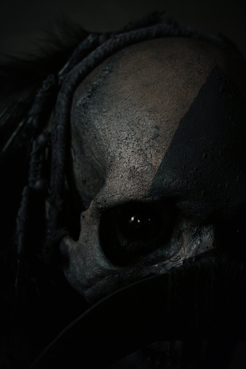 Skull mixed media sculpture "Black Chief Garugoh" - SCULPTURE