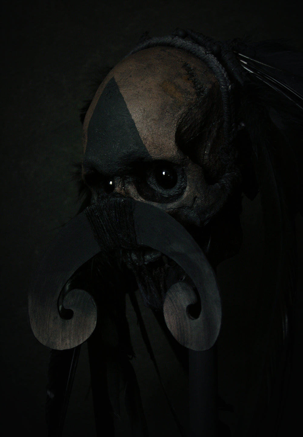 Skull mixed media sculpture "Black Chief Garugoh" - SCULPTURE