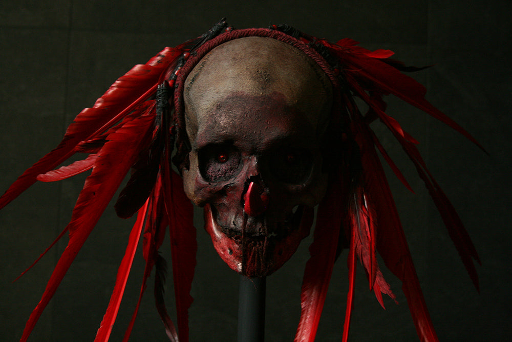 Skull mixed media sculpture "Red Chief Ruby lord" - SCULPTURE