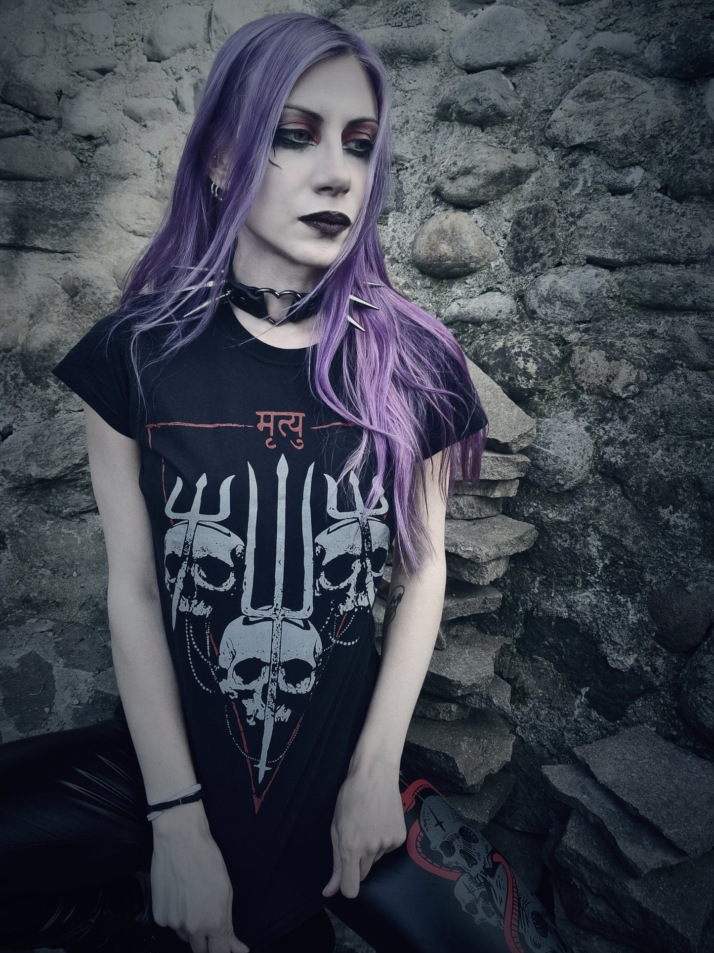 Trisul / trident / trishula skulls - deaths prayer - T-shirt female fitted