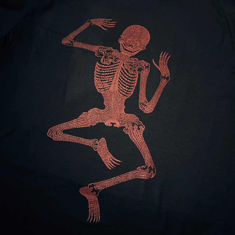 Tibetan dancing skeleton - T-shirt