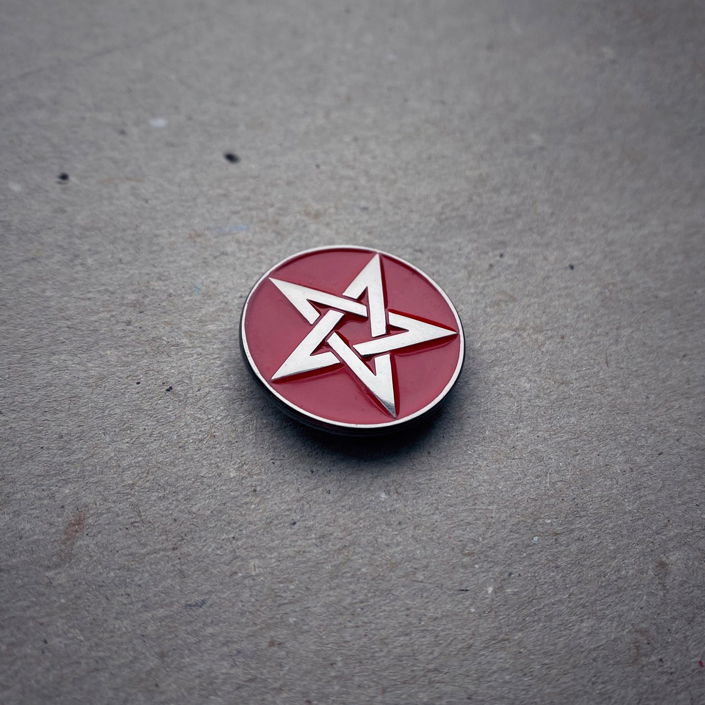 Pentagram, silver and bright red version round - PIN