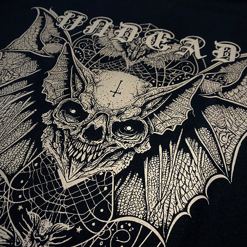 Undead bat head with horror wings - T-shirt