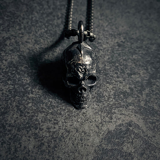 Skull necklace, sturdy distressed style with cranium star in stainless steel - NECKLACE