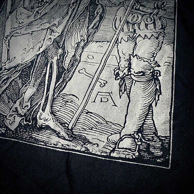 Tod und Landsknecht by Albrecht Dürer - T-shirt