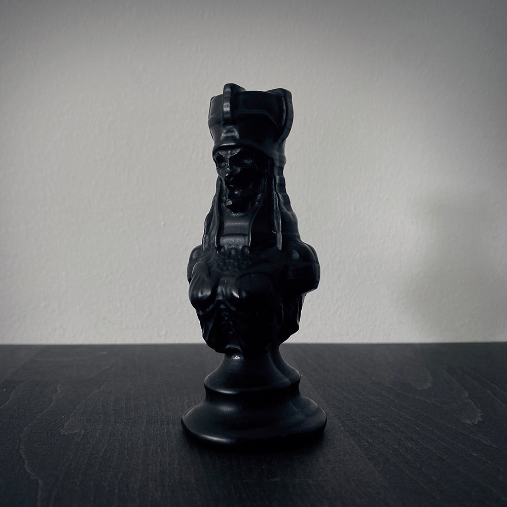 Queen of death, Phantom Queen, the Morrígan, carved black obsidian - RITUAL ITEM