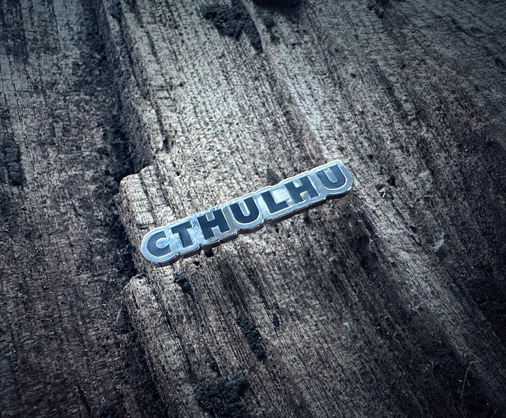 Cthulhu text black and silver - PIN
