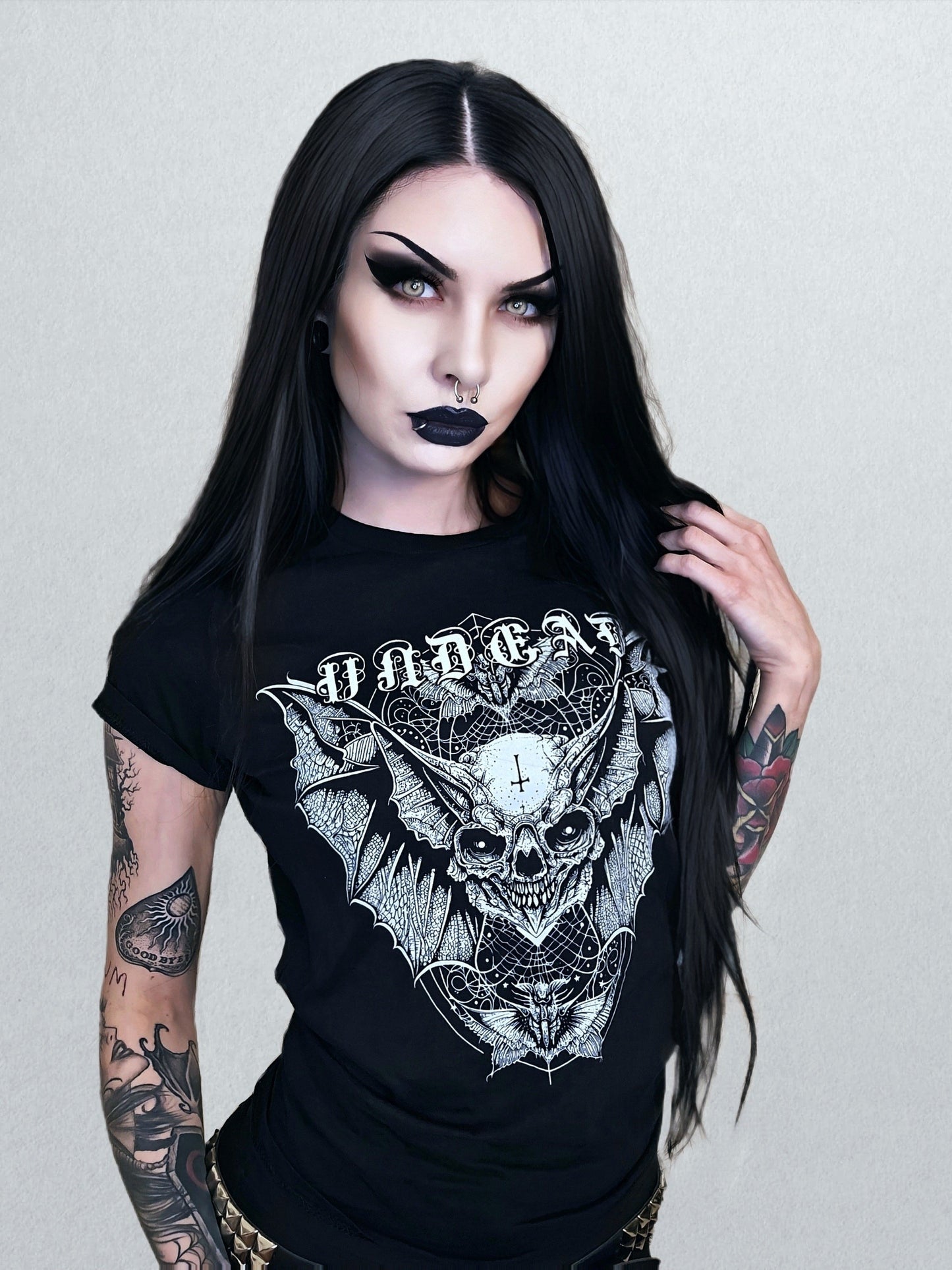 Undead bat head with horror wings - T-shirt