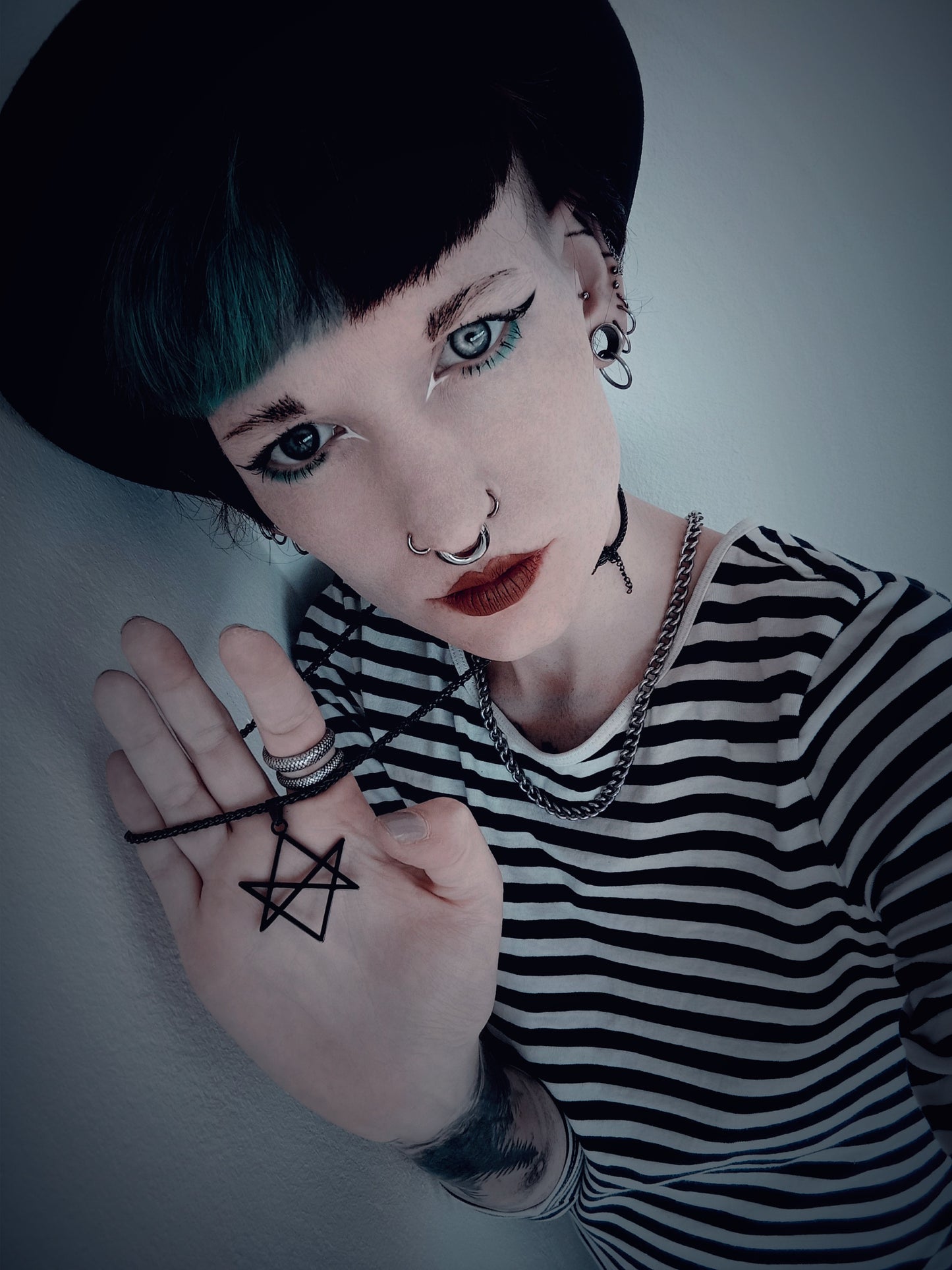 Hexagram, black shiny version - NECKLACE