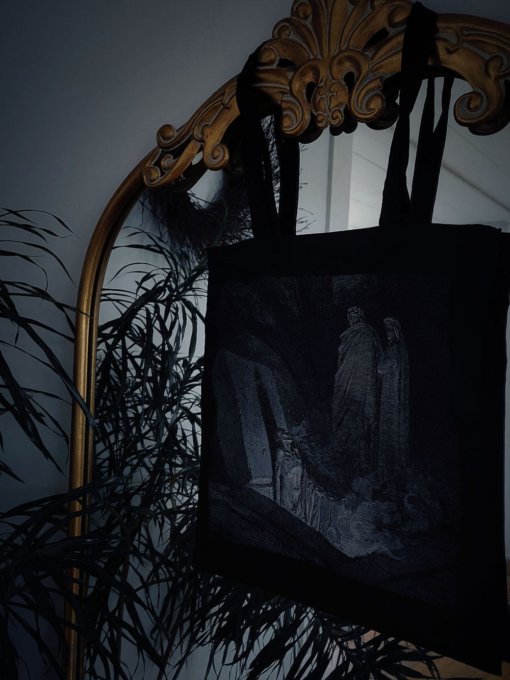 Rise from the grave, the undead, Farinata, Gustave Dore illustration - TOTE BAG