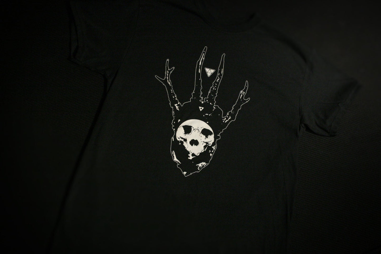 Horned king skull - T-shirt