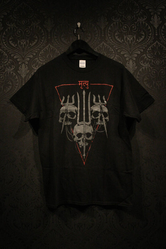 Trisul / trident / trishula skulls, deaths prayer - T-shirt