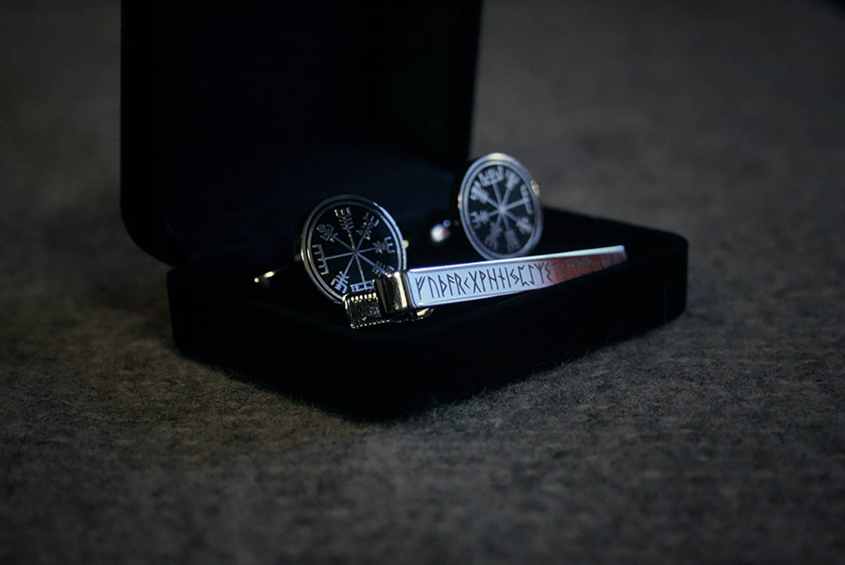 Vegvisir cufflinks, Elder Futhark tie-clip with  - gift box set!