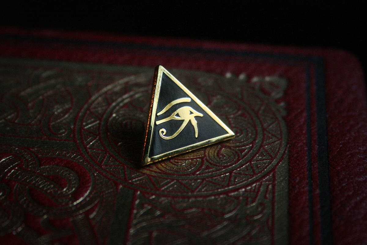 Udjat, the eye of Horus, the eye of RA - PIN