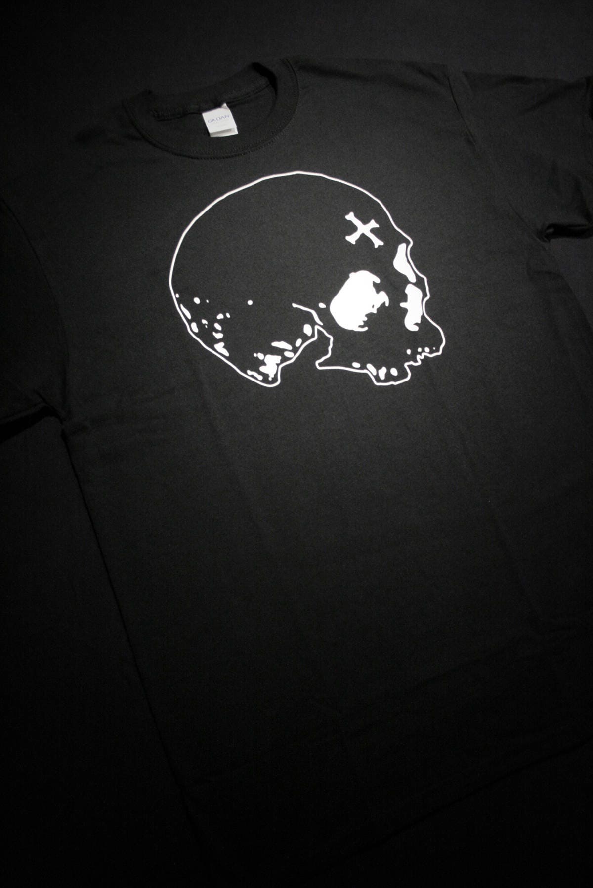Black skull - T-shirt