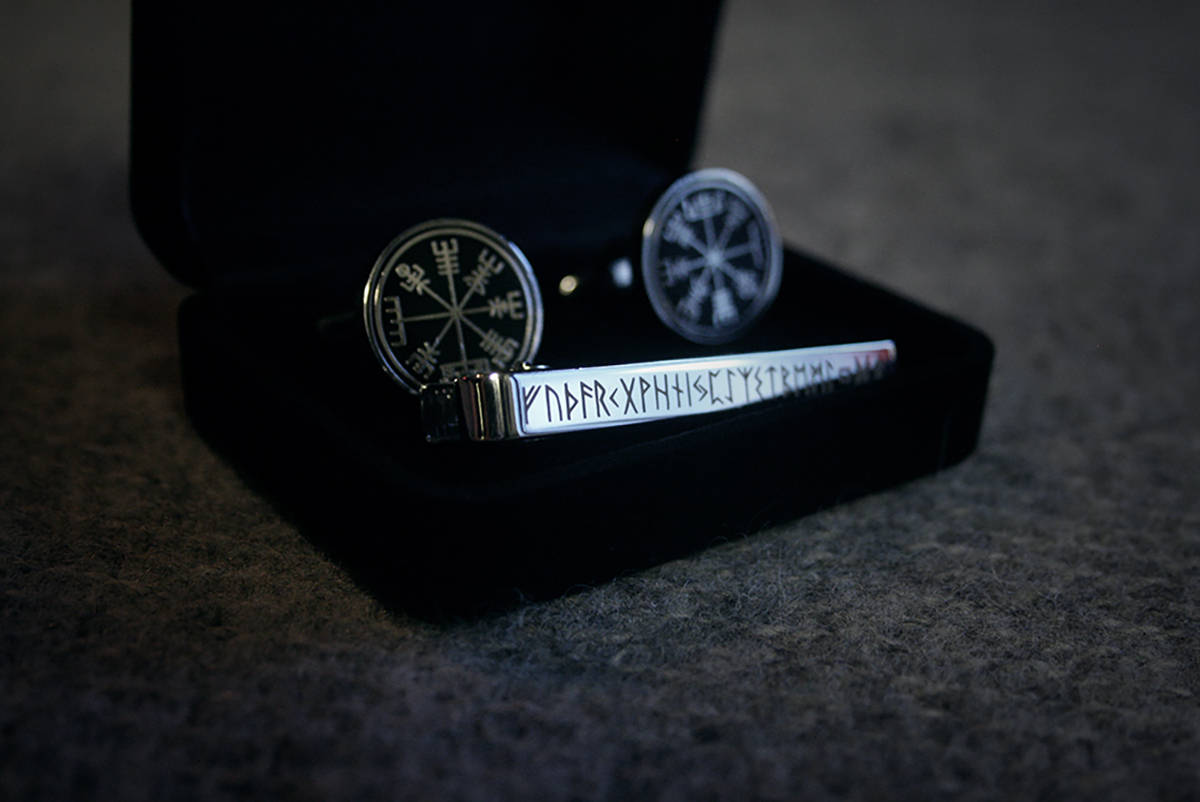 Vegvisir cufflinks, Elder Futhark tie-clip with  - gift box set!