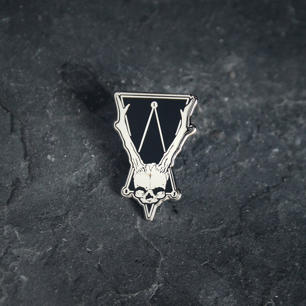 Horned fetal skull - PIN