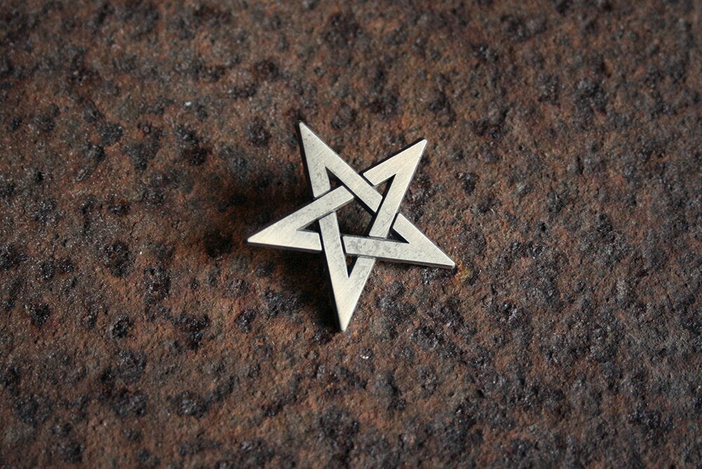 Pentagram, shaped - PIN