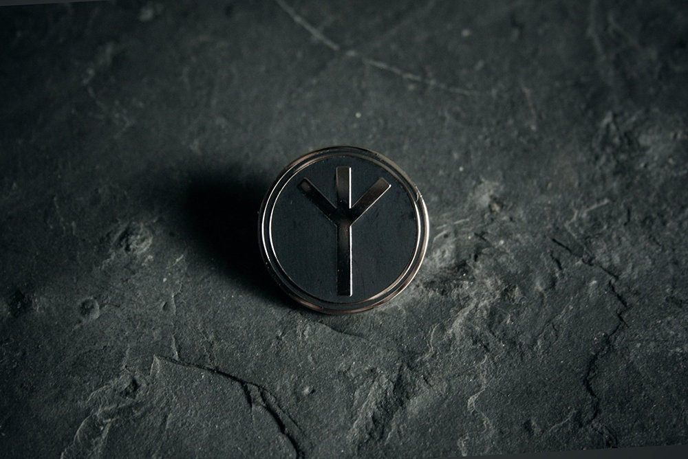 Algiz rune, circular style - PIN