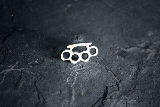 Knuckle duster PIN