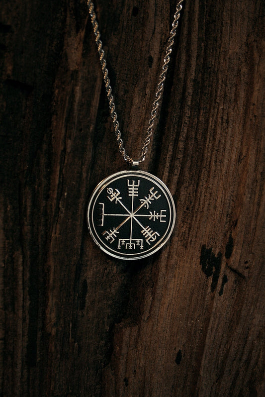 Vegvísir icelandic talisman - sterling silver necklace