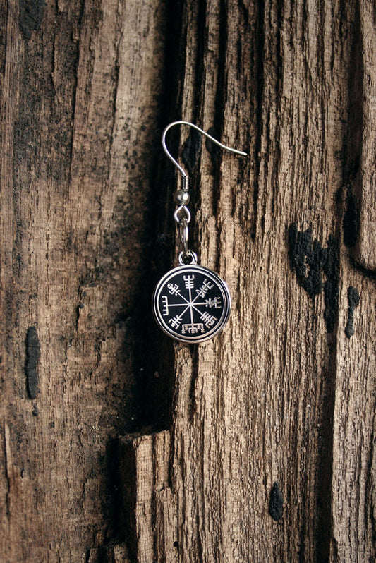 Vegvísir with hook - EARRINGS