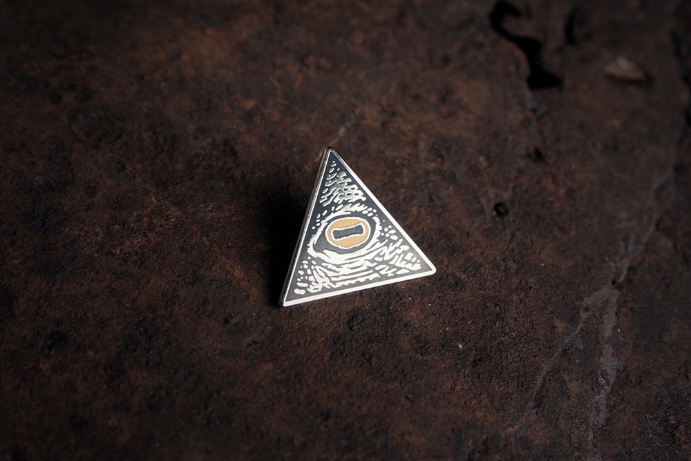 All seeing goat eye, occult, magic, twisted Illuminati - PIN