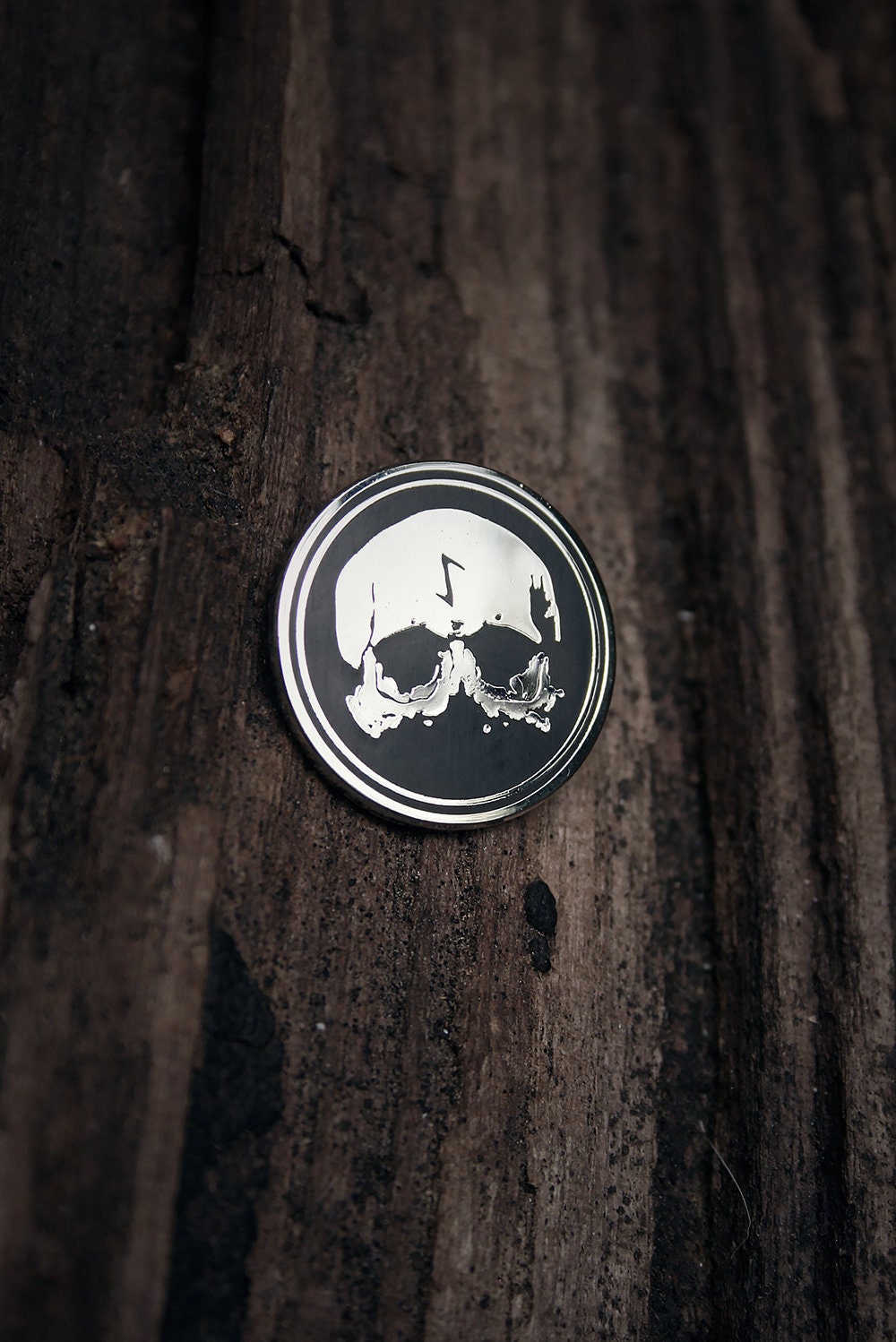 Skull rune smaller version pin, Eihwaz rune - PIN